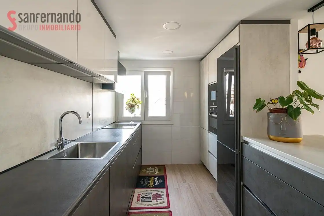 Cocina de Piso en venta en Santander con Calefacción y Balcón