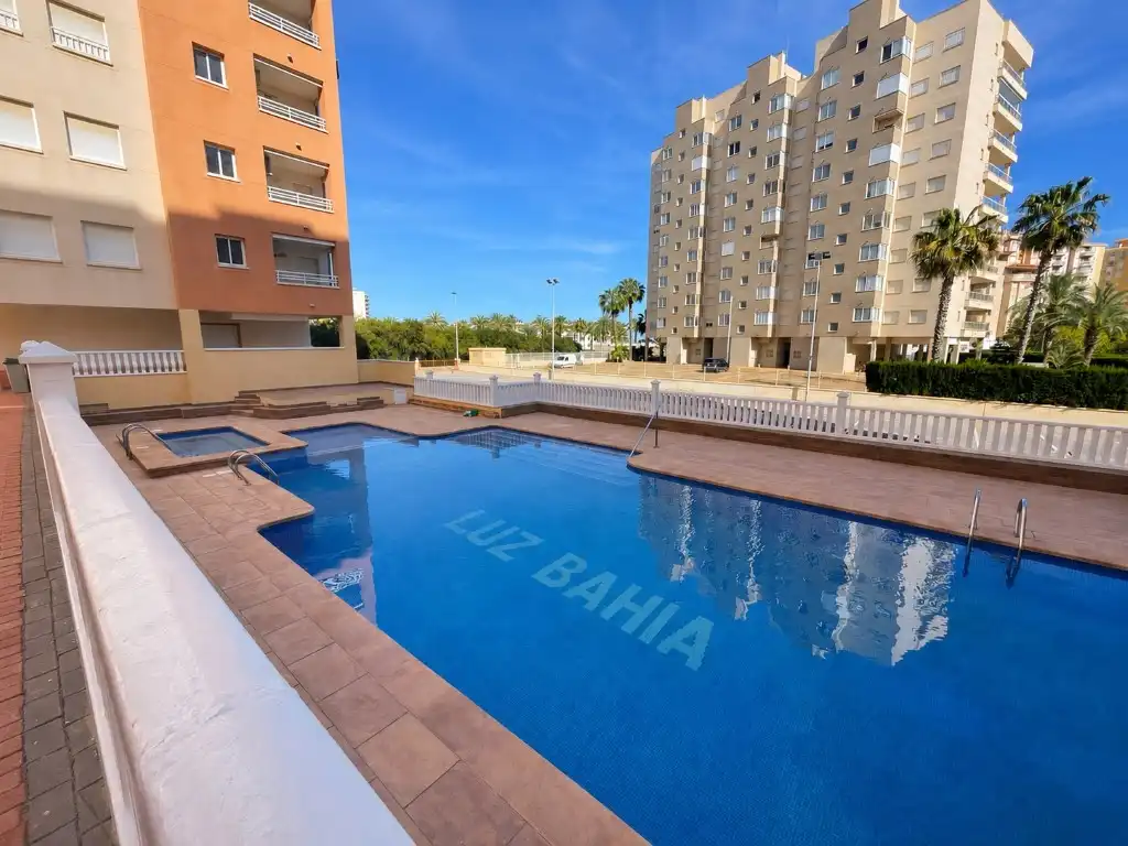 Apartament amb terrassa en venda a Barrio Veneziola J (Manga), imagen 3