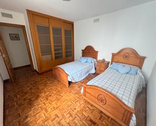 Bedroom of Flat for sale in  Jaén Capital  with Air Conditioner, Heating and Parquet flooring