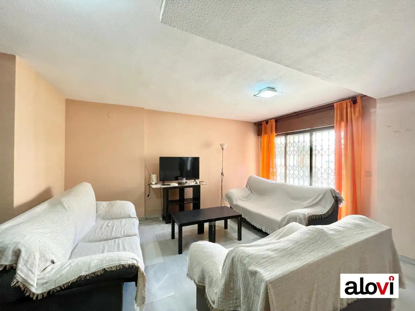 Sala d'estar de Pis per a compartir en Granada amb Calefacció i Moblat