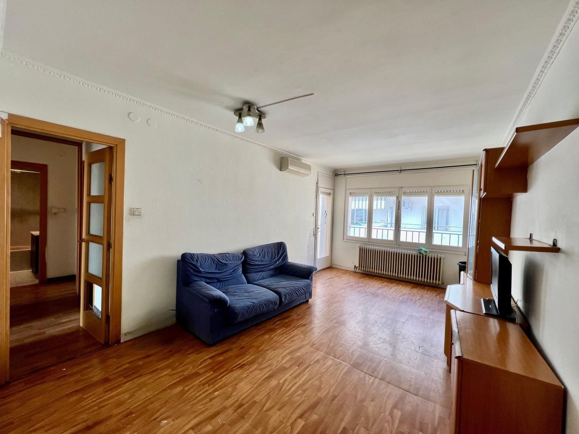 Living room of Flat for sale in Terrassa  with Air Conditioner, Heating and Balcony