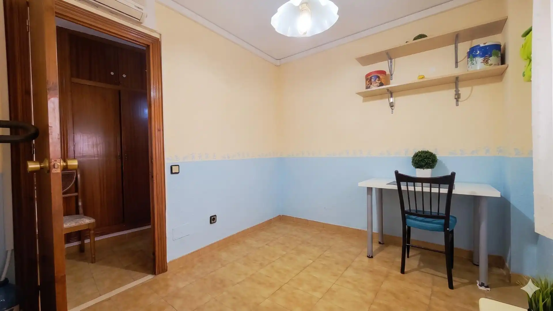 Bedroom of Flat for sale in Viator