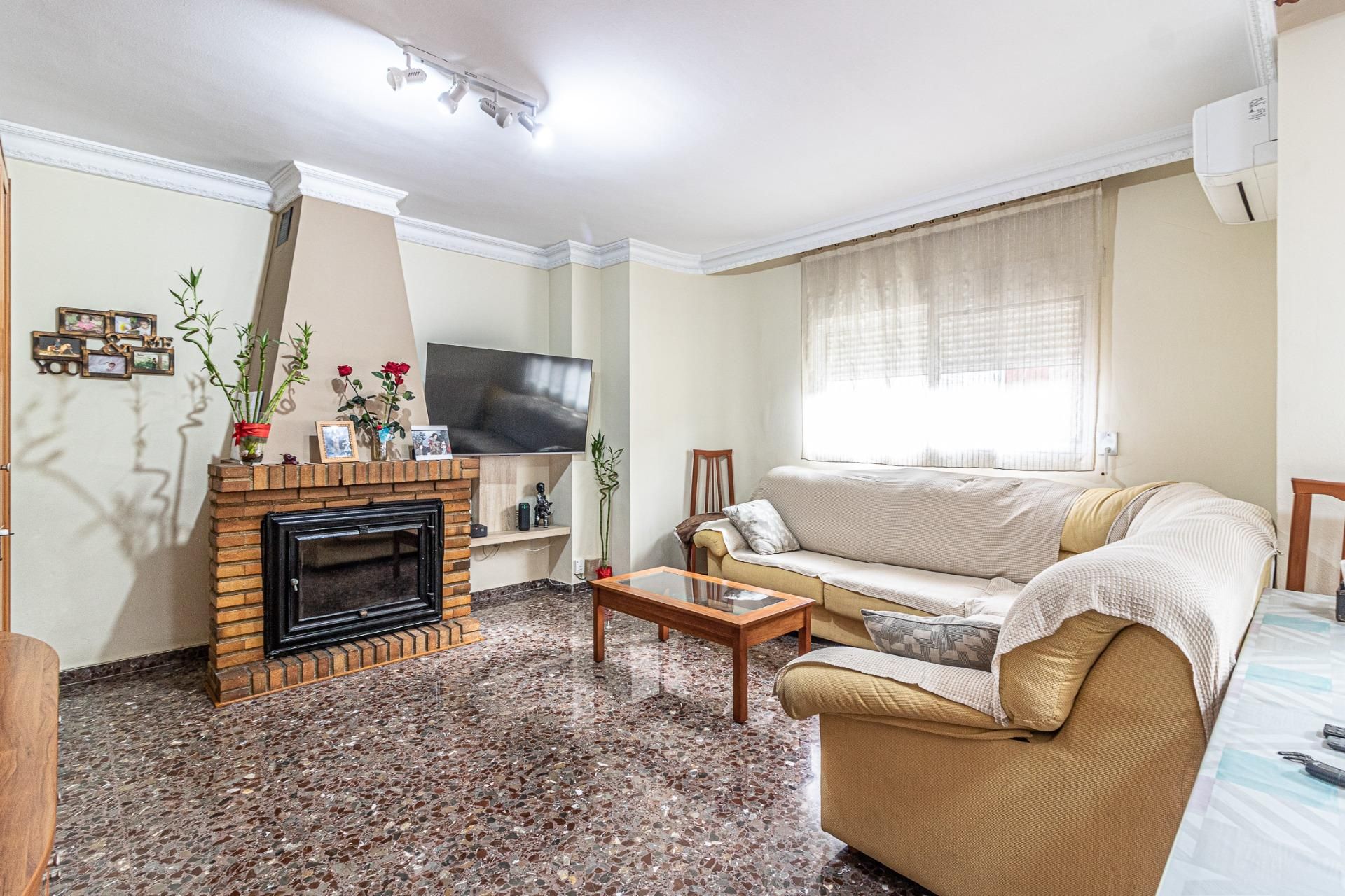 Single-family semi-detached for sale