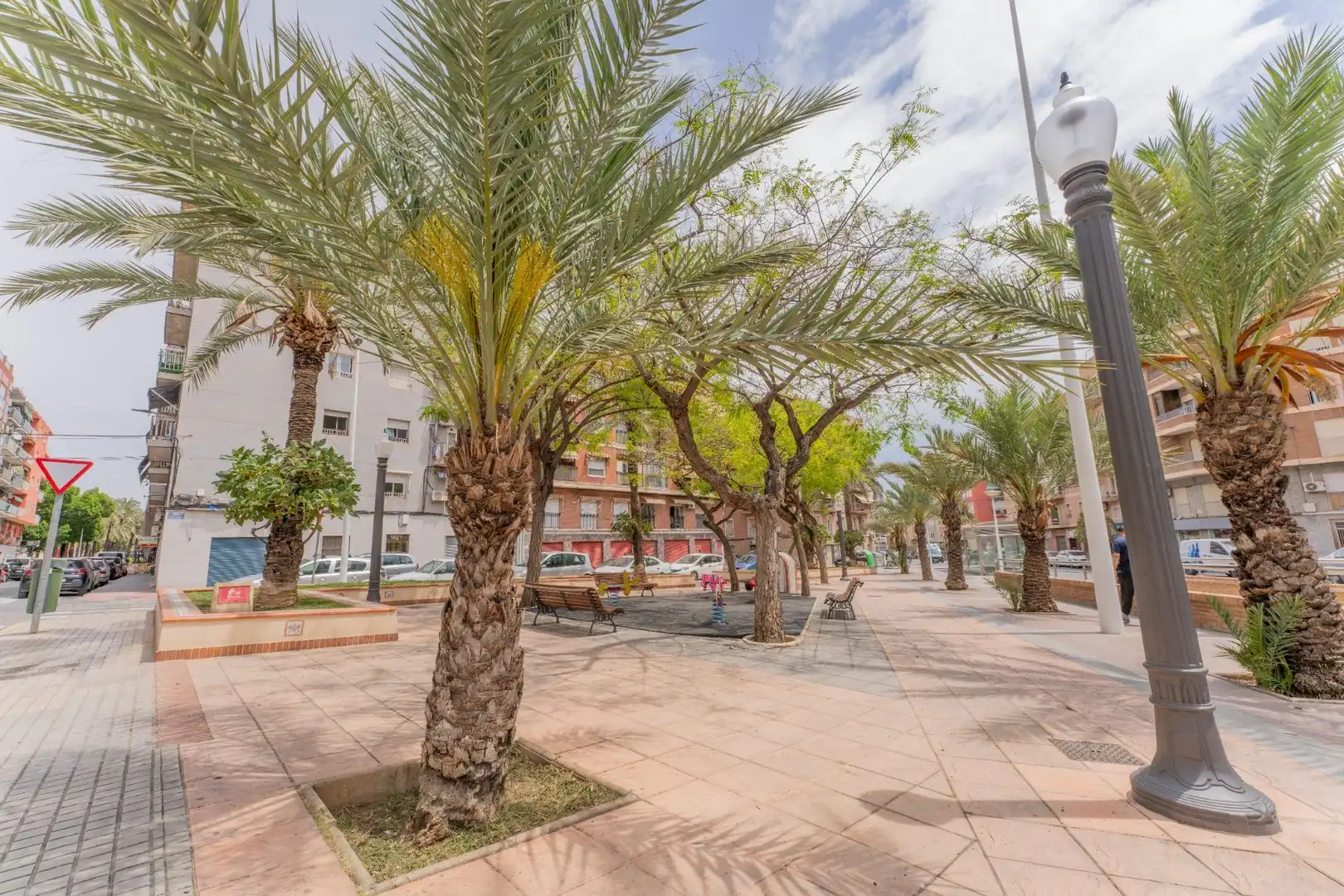 Vista exterior de Piso en venta en Elche / Elx con Aire acondicionado y Balcón