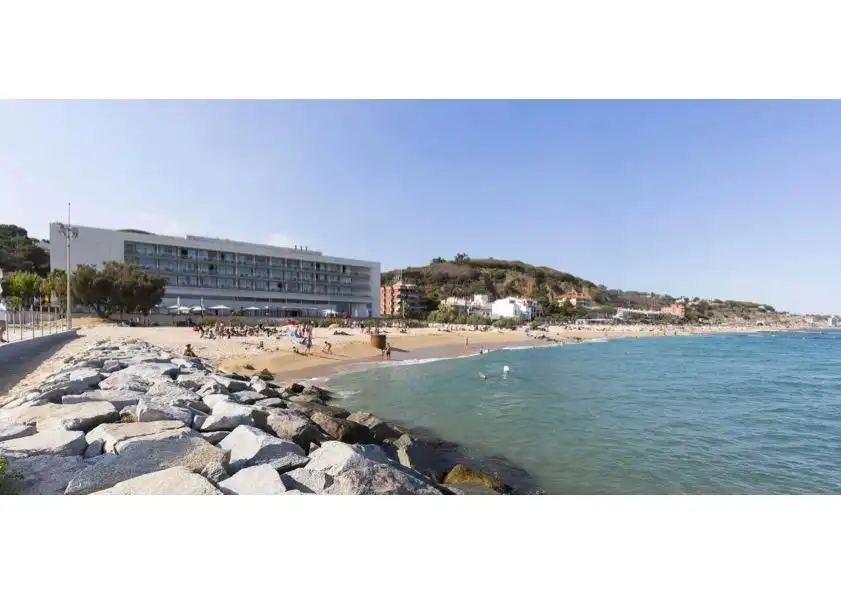 Piso en venta en Caldes d'Estrac con Calefacción, Terraza y Balcón