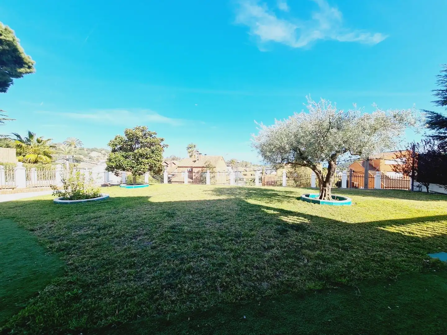 Jardín de Casa o chalet en venta en Badalona con Aire acondicionado, Calefacción y Jardín privado
