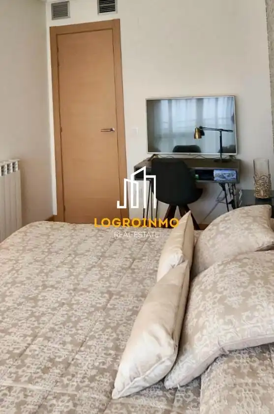 Schlafzimmer von Wohnung zum Verkauf in  Logroño mit Klimaanlage, Heizung und Terrasse