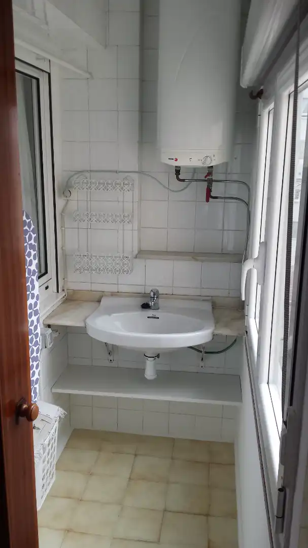 Bany de Pis de lloguer en Gijón  amb Moblat