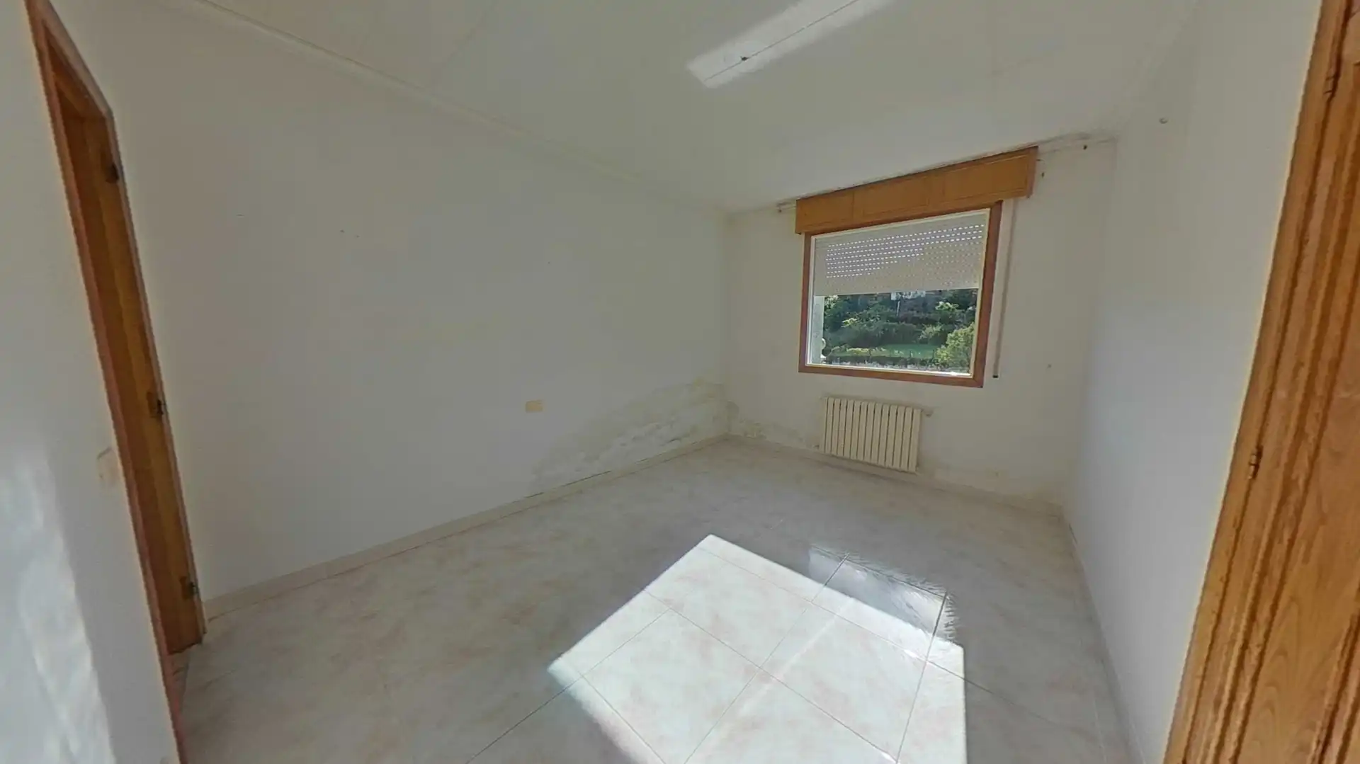 Dormitori de Casa o xalet en venda en Entrimo amb Calefacció, Jardí privat i Terrassa