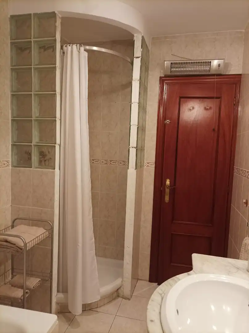 Flat for rent in Calle Tantín, Centro - Ayuntamiento