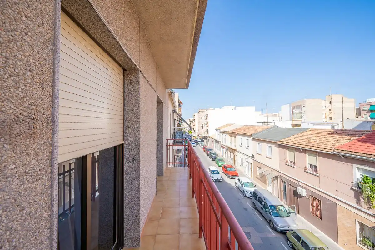 Terrassa de Pis en venda en Elche / Elx amb Calefacció, Terrassa i Moblat