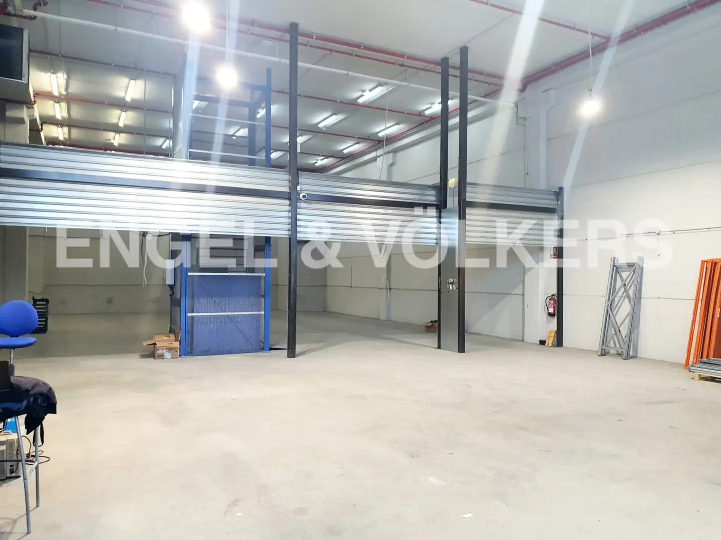 Nau industrial en venda en Cornellà de Llobregat
