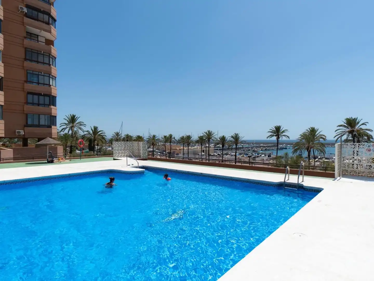 Piscina de Apartamento en venta en Fuengirola con Aire acondicionado, Piscina y Amueblado