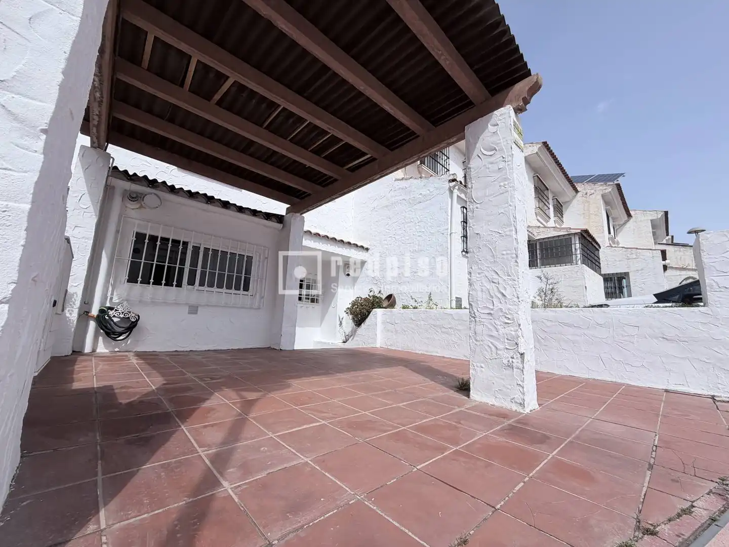 Vista exterior de Casa o chalet en venta en Rincón de la Victoria con Aire acondicionado, Terraza y Amueblado