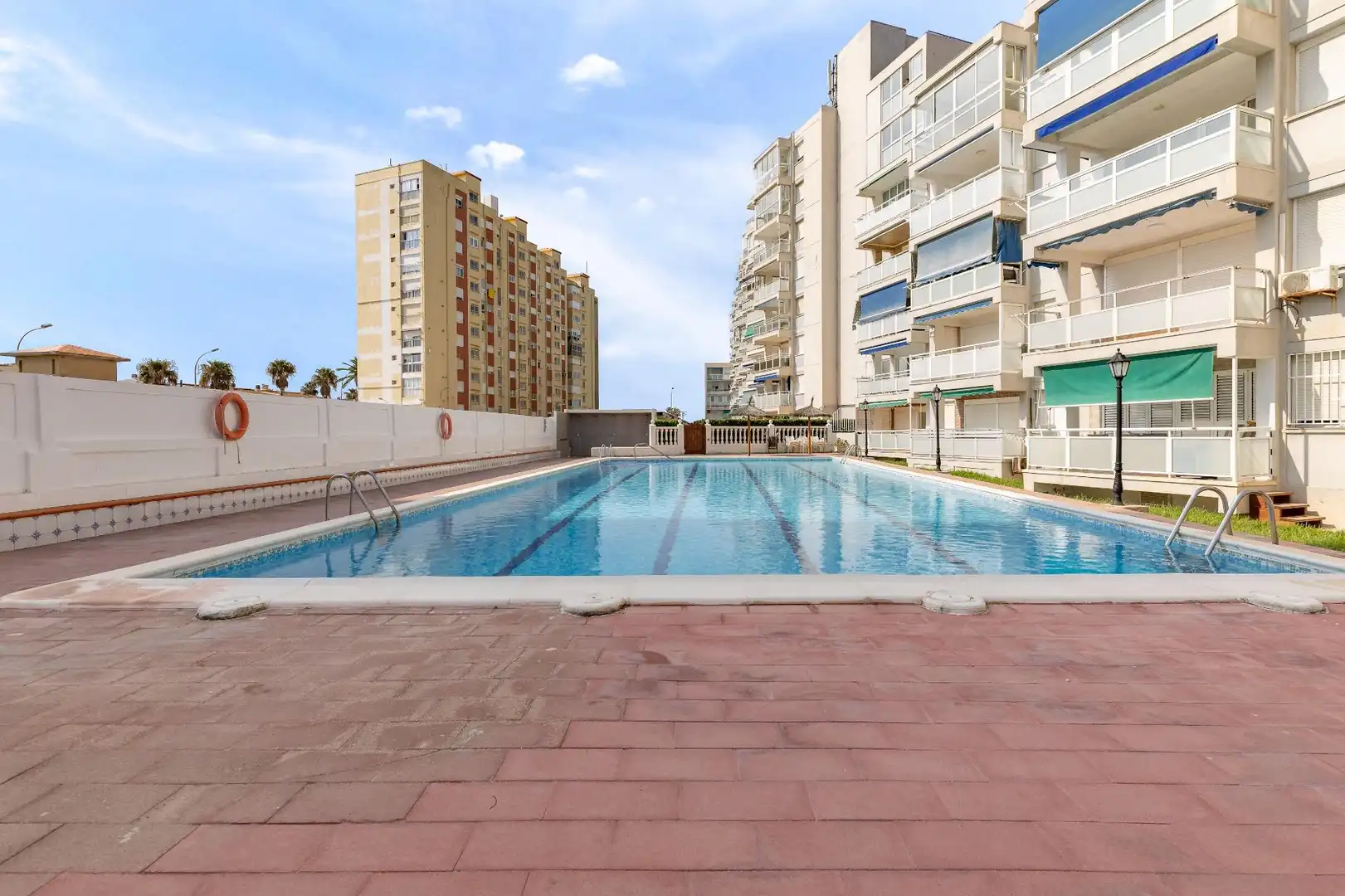 Swimming pool of Flat for sale in Pobles del Sud