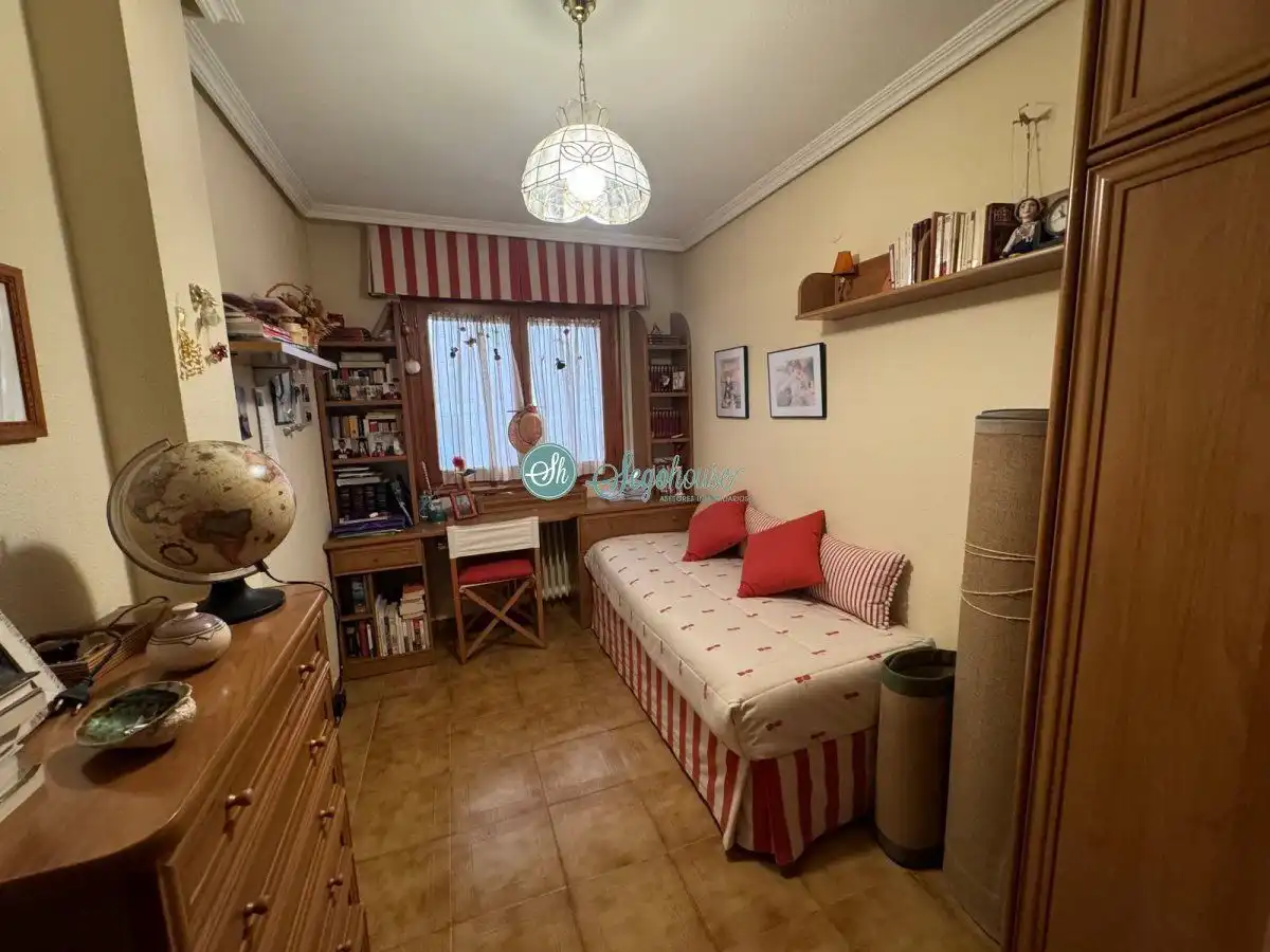 Habitación de Piso en venta en Segovia con Calefacción, Terraza y Trastero