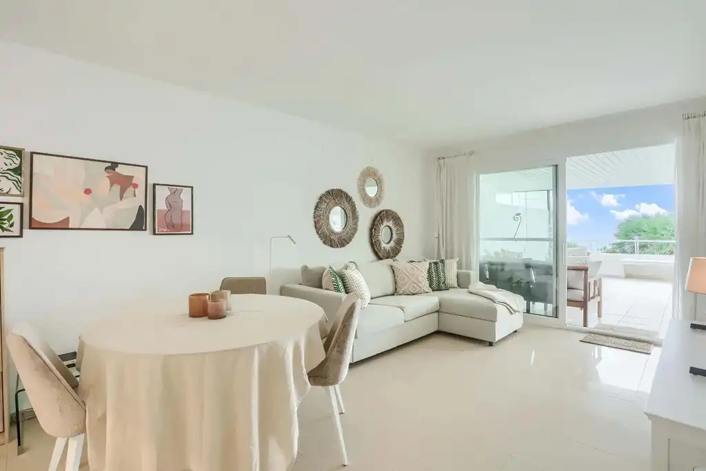 Sala de estar de Apartamento en venta en Calvià con Aire acondicionado, Jardín privado y Terraza