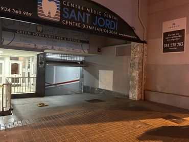 Einzelparkplatz zur Miete in Paseo maragall 25