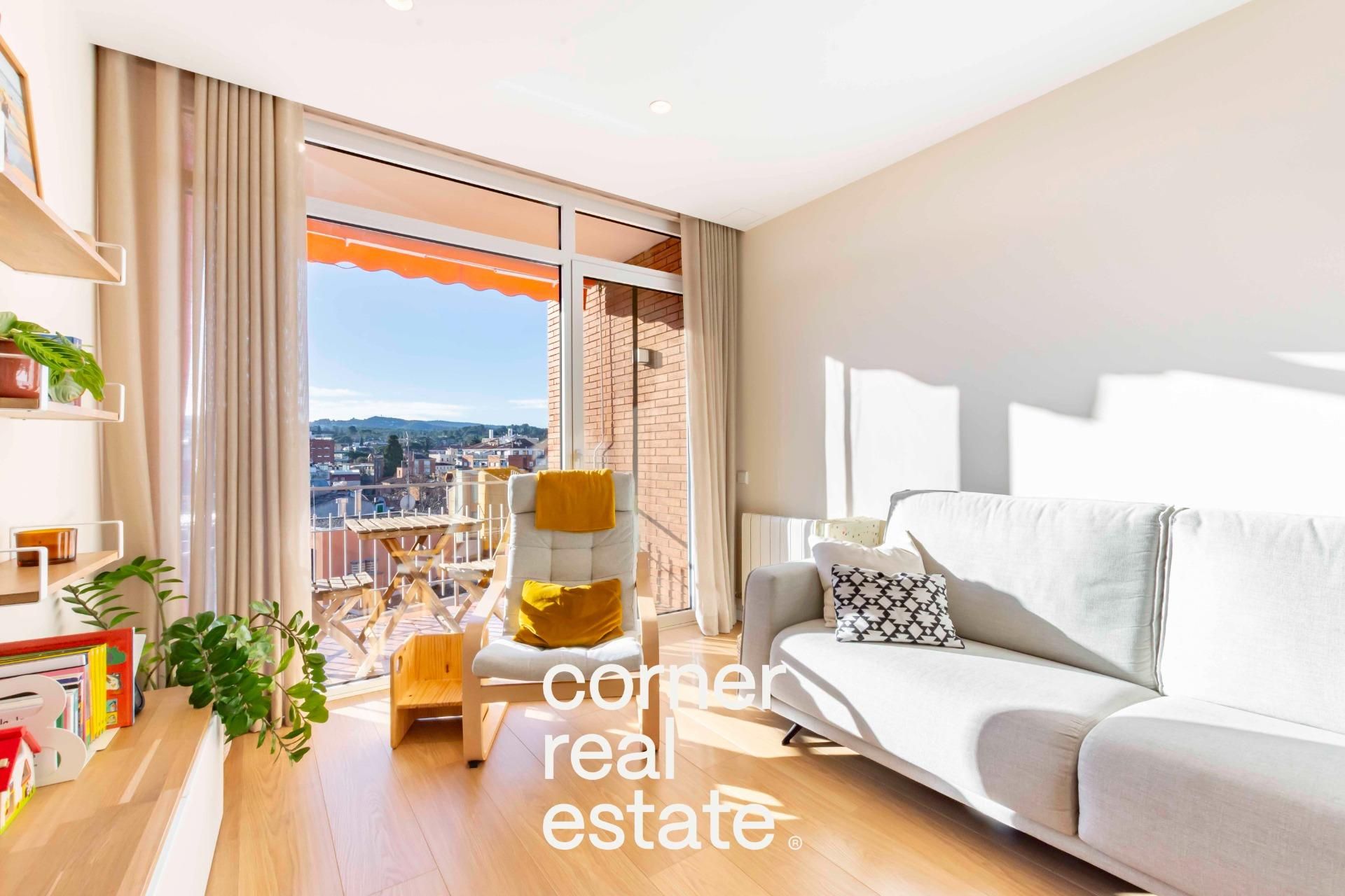 Exterior view of Flat for sale in Sant Cugat del Vallès  with Air Conditioner, Furnished and Balcony