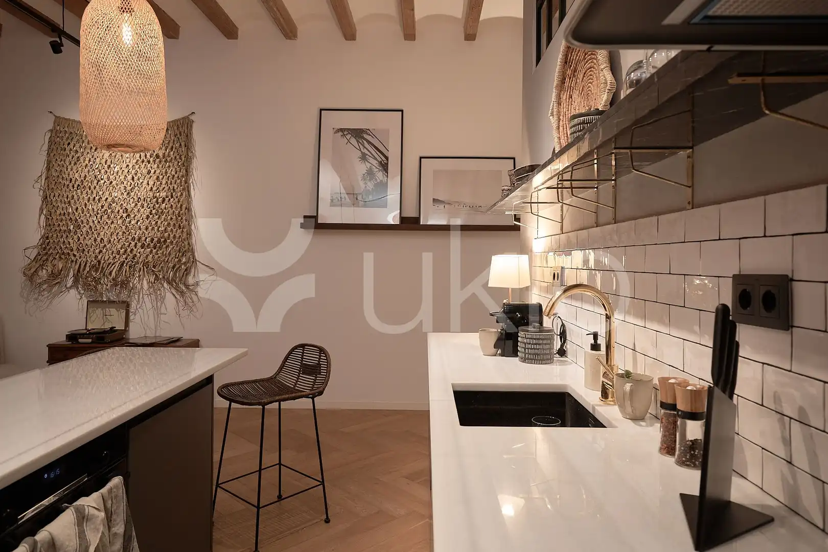 Cuina de Apartament de lloguer en Barcelona amb Aire condicionat, Calefacció i Terrassa