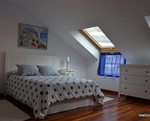 Bedroom of Duplex to rent in Torrelavega   with Heating, Parquet flooring and Furnished