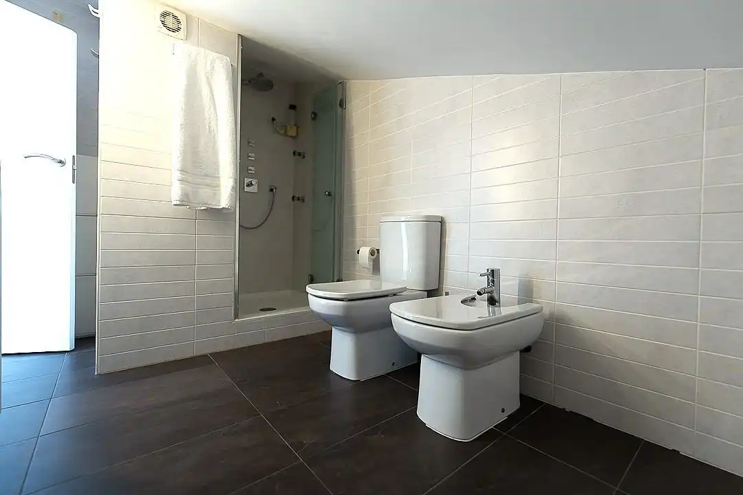 Bathroom of Attic for sale in Sant Cugat del Vallès  with Air Conditioner, Heating and Private garden