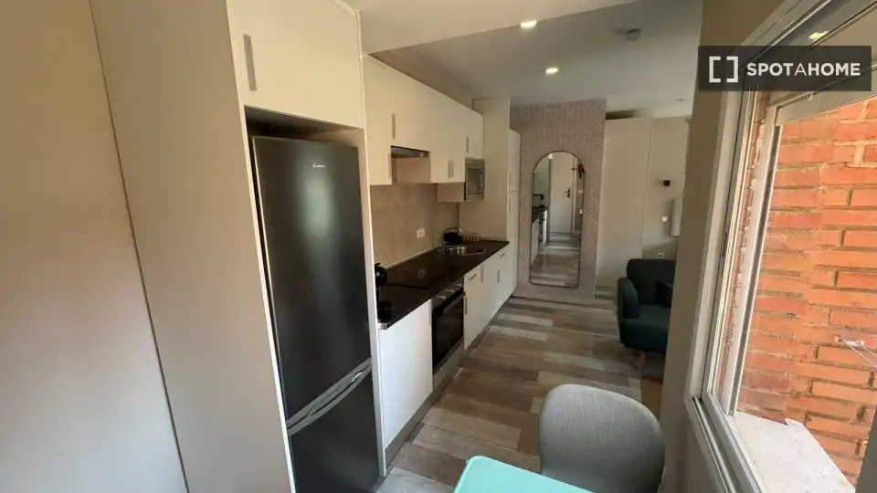 Fotografía del inmueble reportado: 1.300 €/mes — Valdeacederas, Madrid