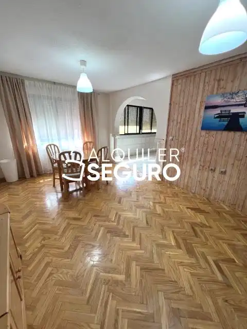 Flat for rent in Yugoslavia , El Carrascal