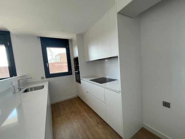 Cuina de Pis de lloguer en Terrassa amb Aire condicionat, Calefacció i Parquet