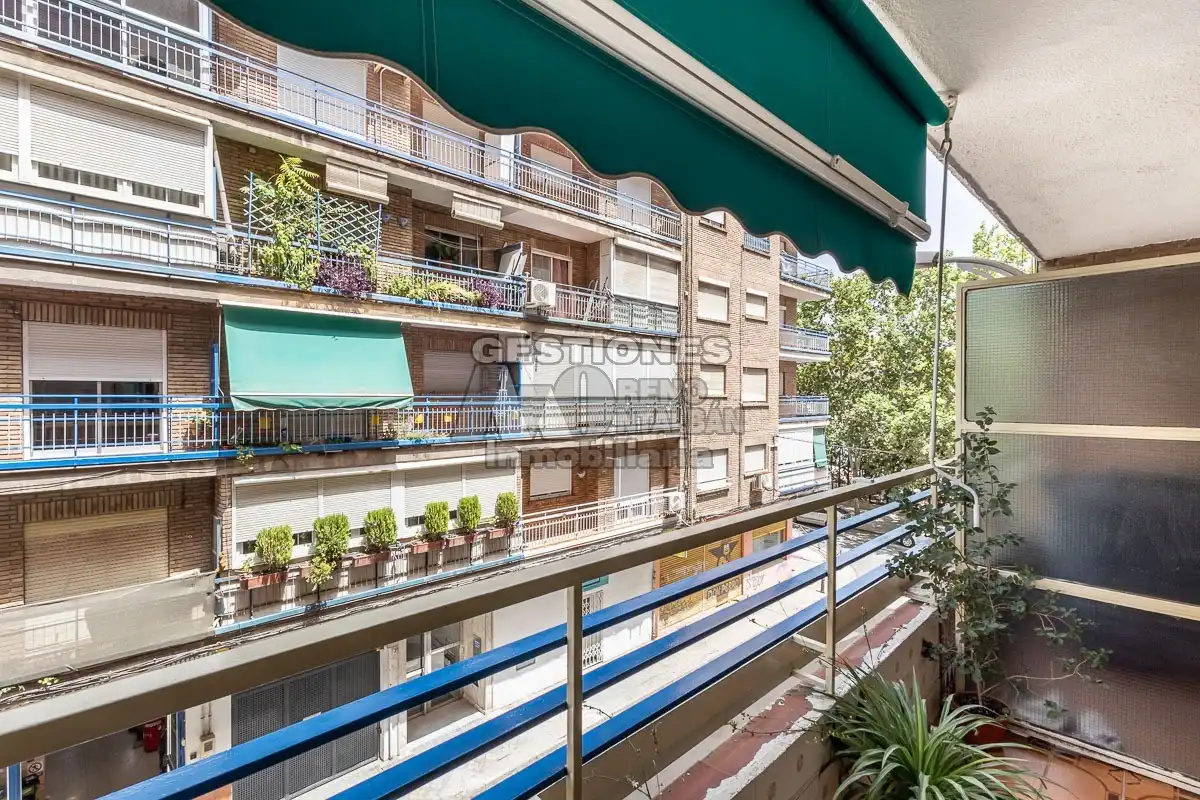 Terrasse von Wohnung zur Miete in Granada mit Heizung, Möbliert und Ofen