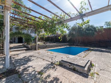 Xalet amb piscina en venda a Calypo Fado