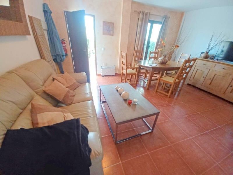 Sala d'estar de Casa adosada en venda en Casares amb Aire condicionat, Calefacció i Jardí privat