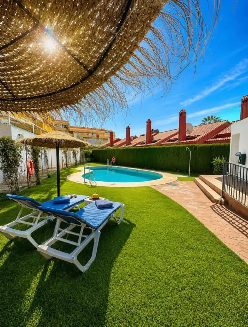 Garden of Houses for sale in Fuengirola  with Air Conditioner, Heating and Private garden