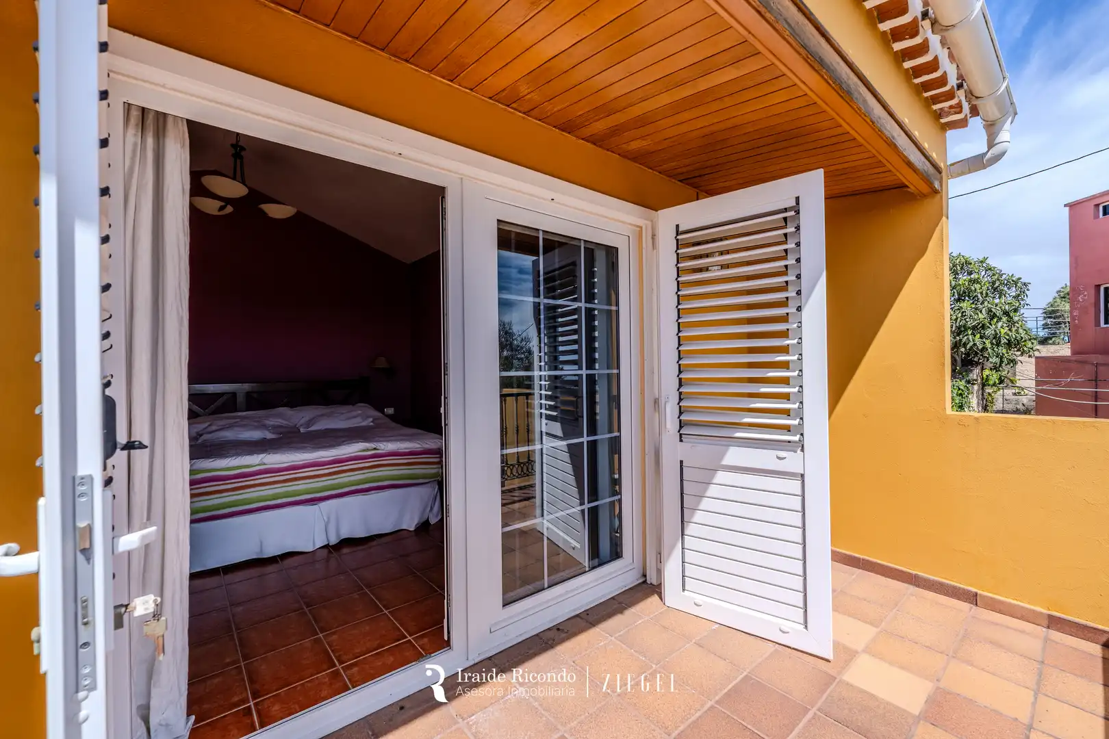 Balcony of Houses for sale in Santa Brígida  with Air Conditioner, Private garden and Terrace
