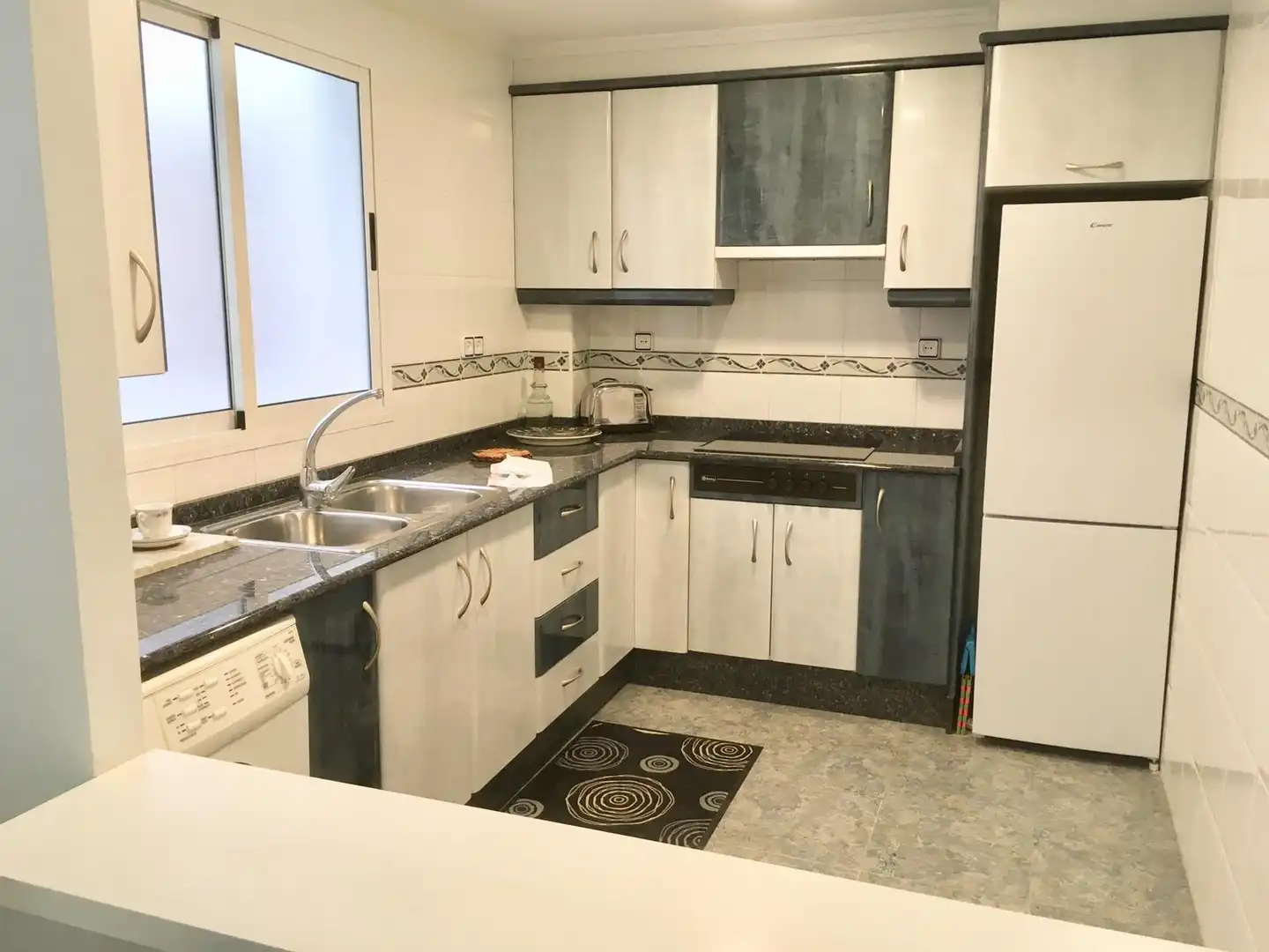 Kitchen of Flat for sale in Valencia  with Air Conditioner, Terrace and Furnished