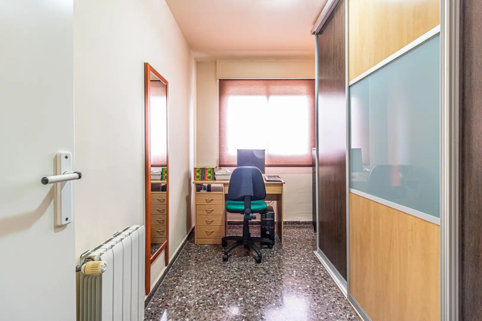 Casa adosada en venta en Carlet con Aire acondicionado, Trastero y Alarma