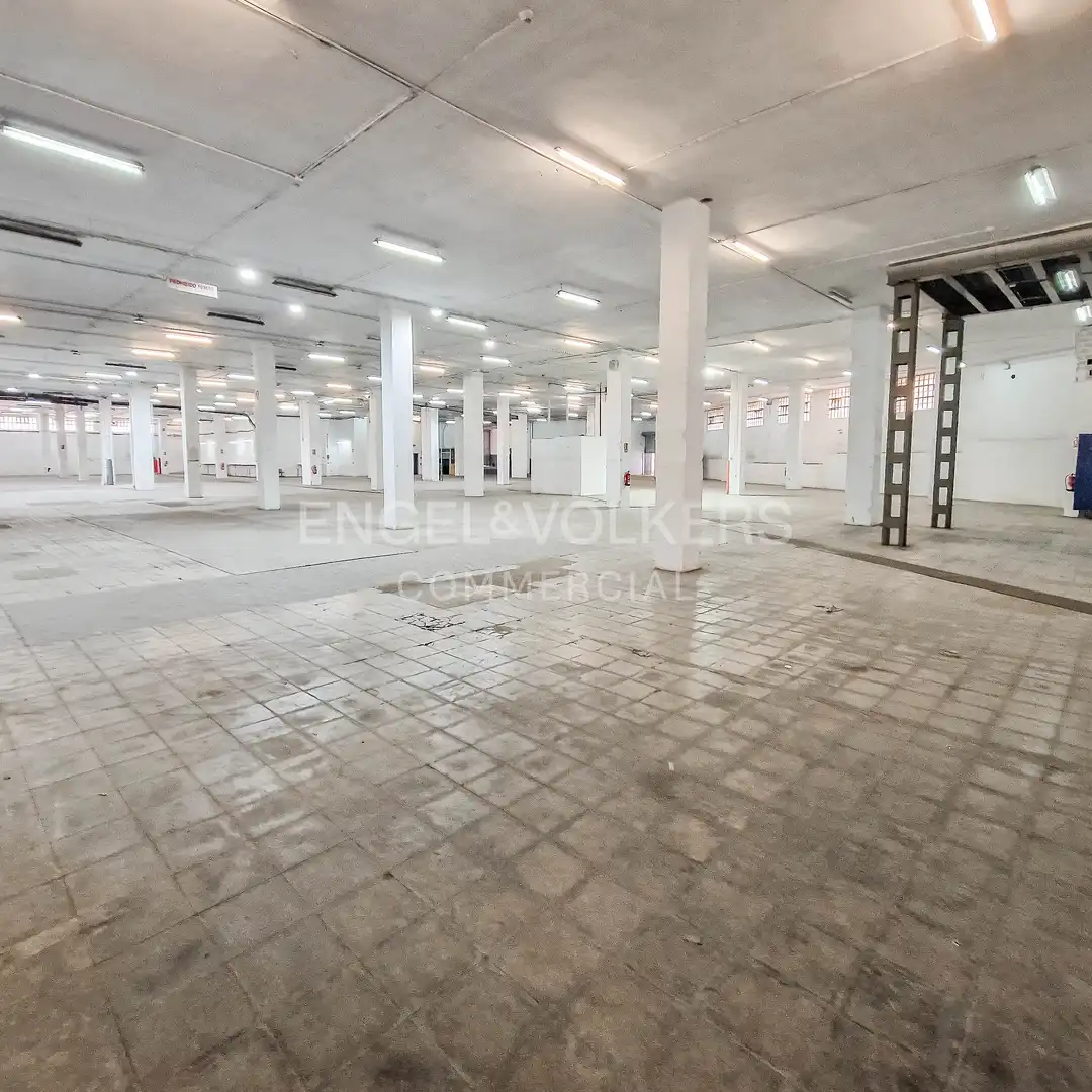 Nau industrial de lloguer en Sant Boi de Llobregat