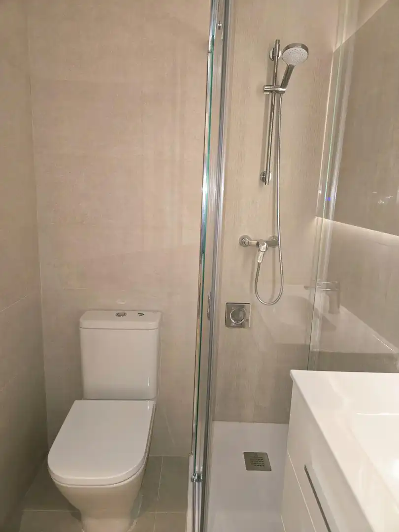 Baño de Piso en venta en Madrid con Aire acondicionado y Calefacción