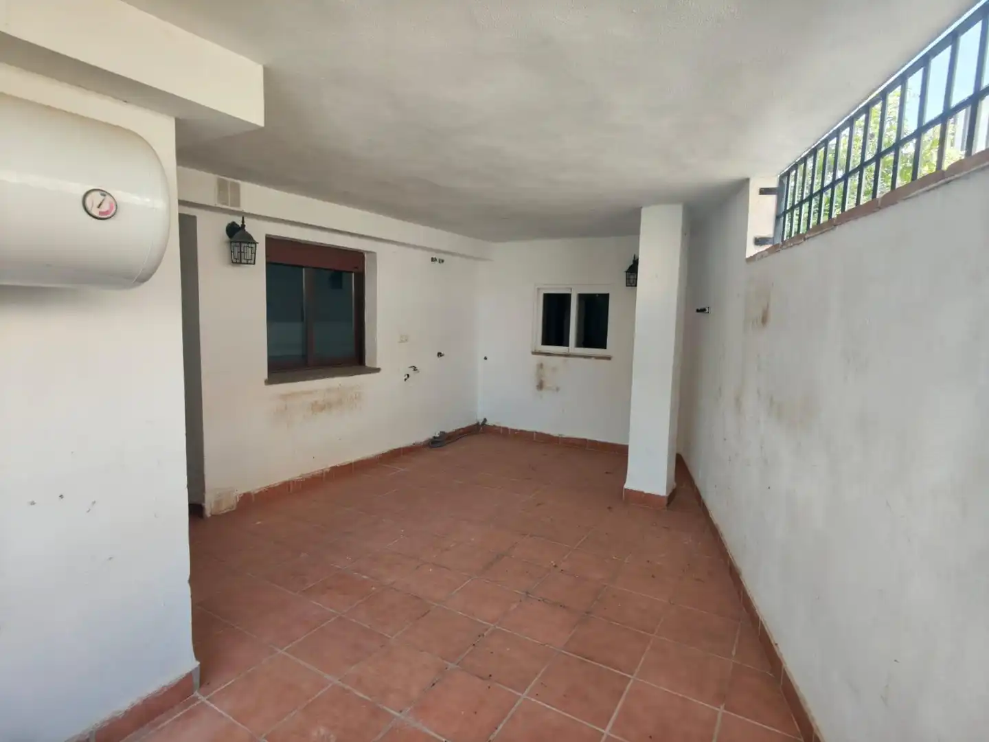 Wohnung zum Verkauf in La Zubia mit Abstellraum und Balkon