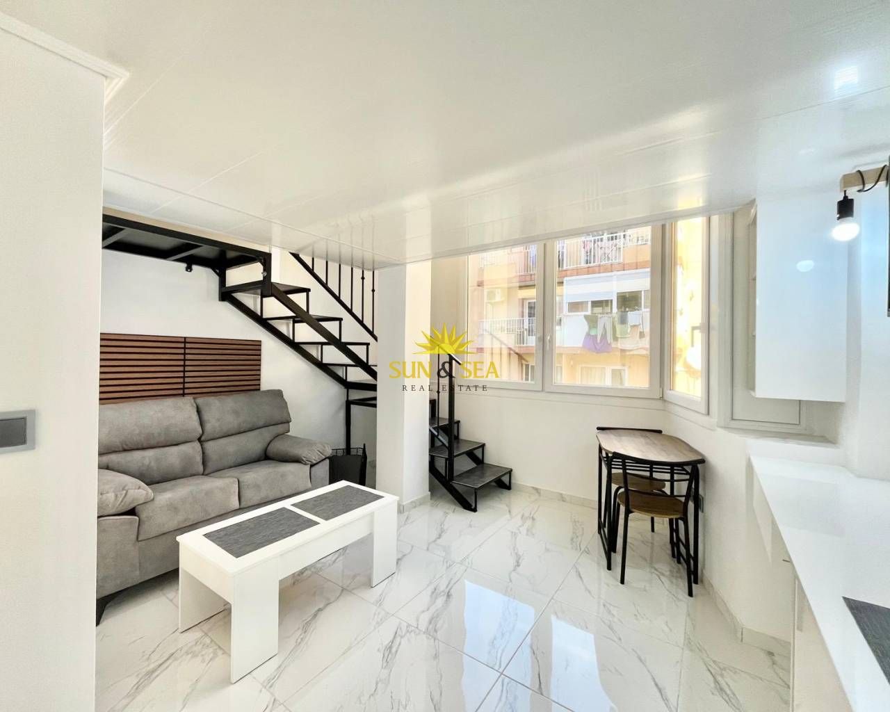 Living room of Apartment to rent in Torrevieja  with Air Conditioner, Heating and Furnished