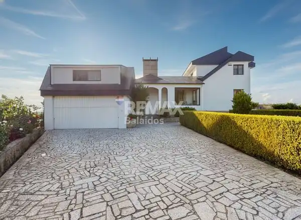Exterior view of Houses for sale in Vigo   with Heating, Private garden and Parquet flooring