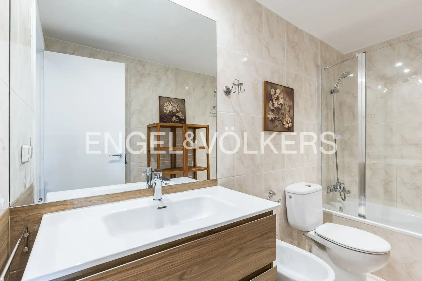 Baño de Piso en venta en Martorell con Calefacción