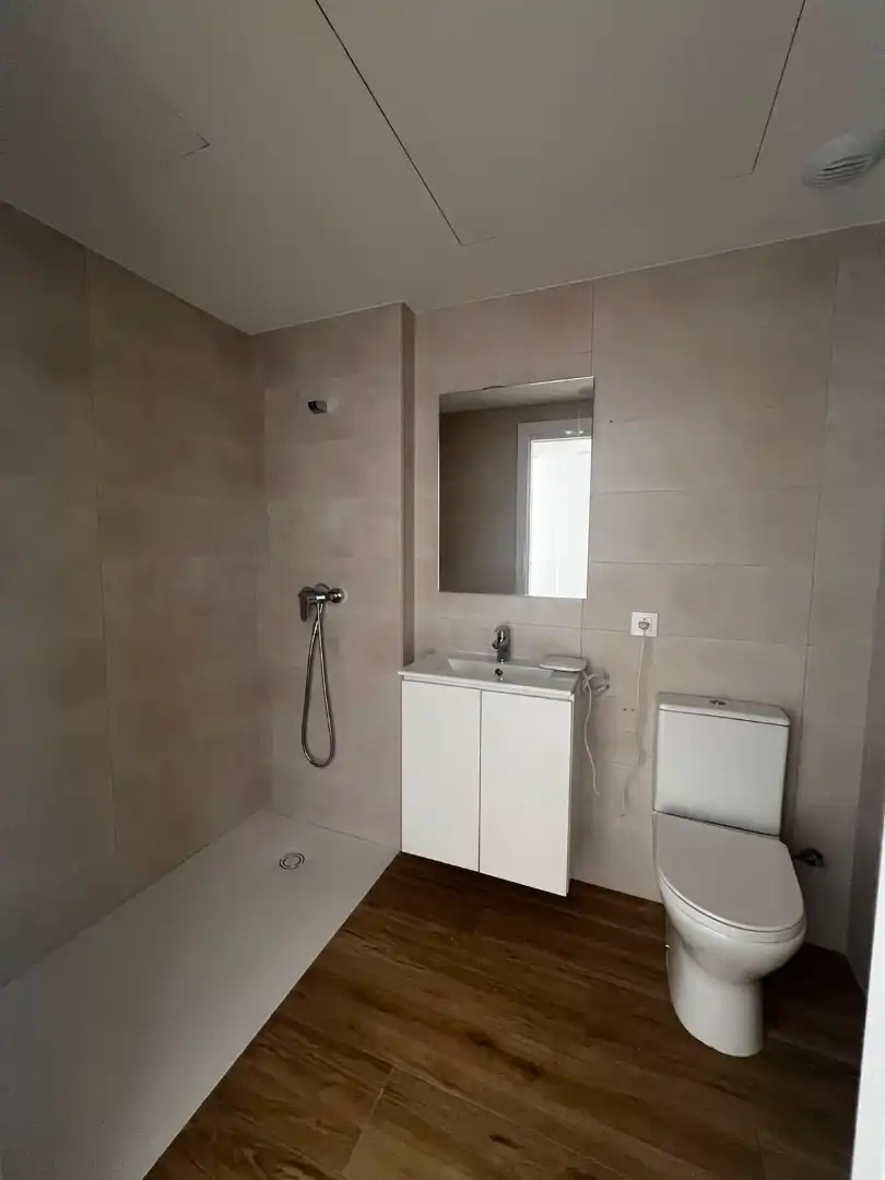 Badezimmer von Wohnung zur Miete in Olot mit Klimaanlage, Heizung und Ofen
