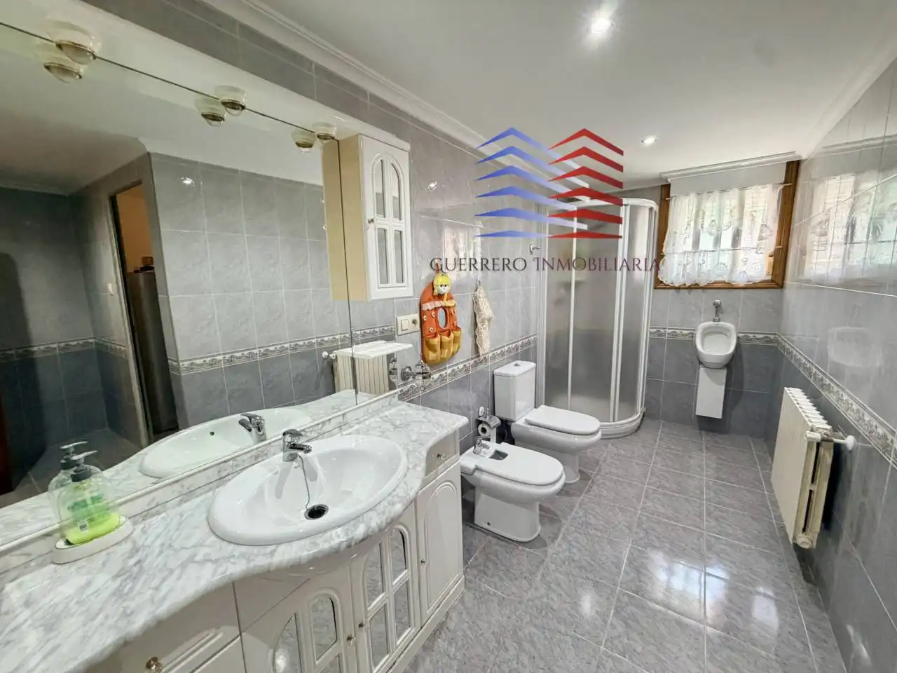 Baño de Casa o chalet en venta en Coles con Calefacción, Jardín privado y Terraza