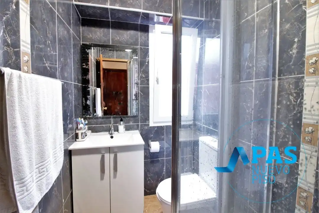 Baño de Piso en venta en Santander