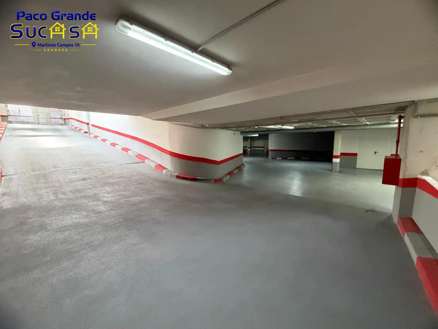 Parking of Flat for rent in Granada  with Air Conditioner, Heating and Parquet flooring