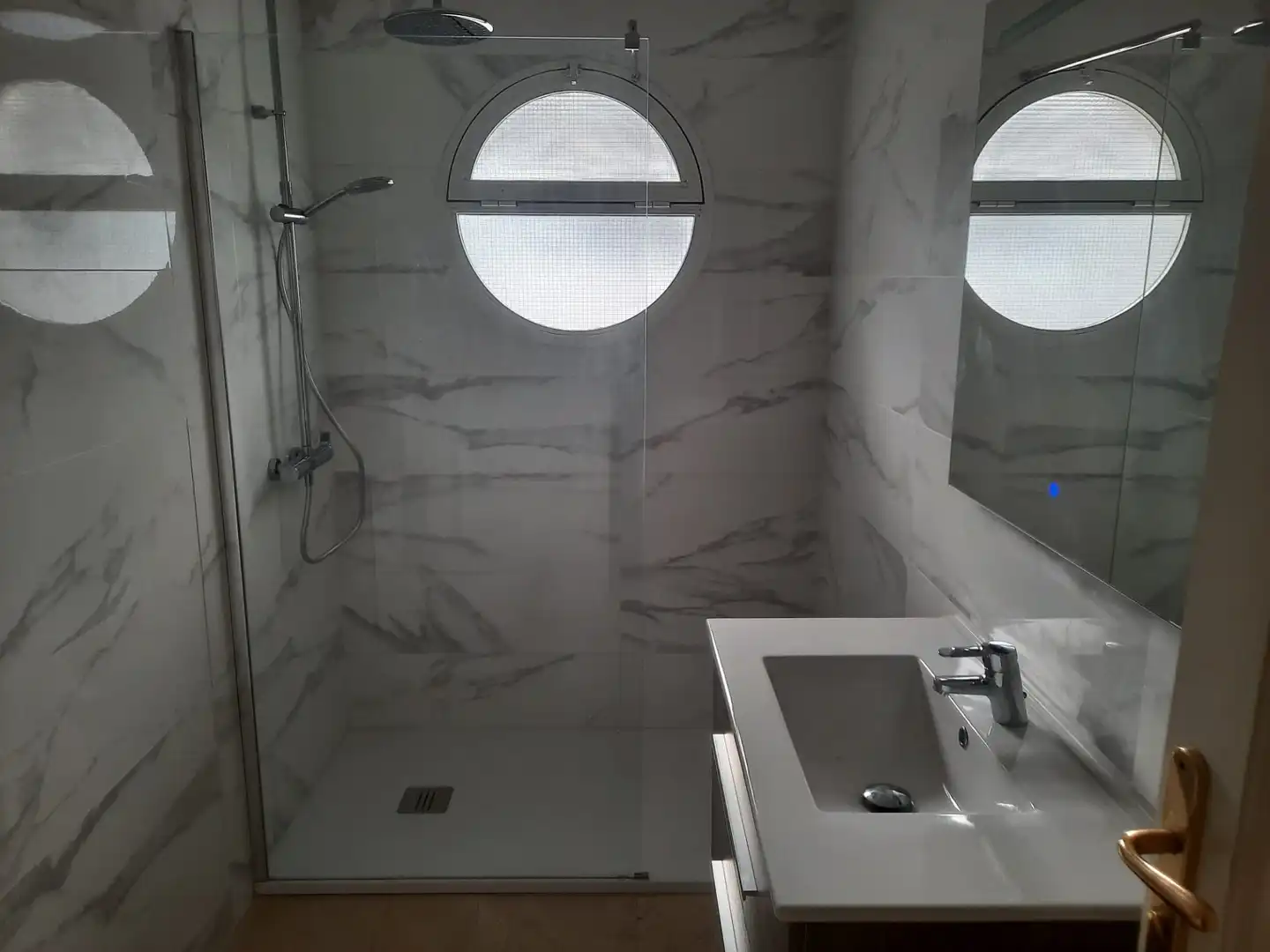 Piso en venta en Calle Juan Sebastian Elcano, 49, Radazul