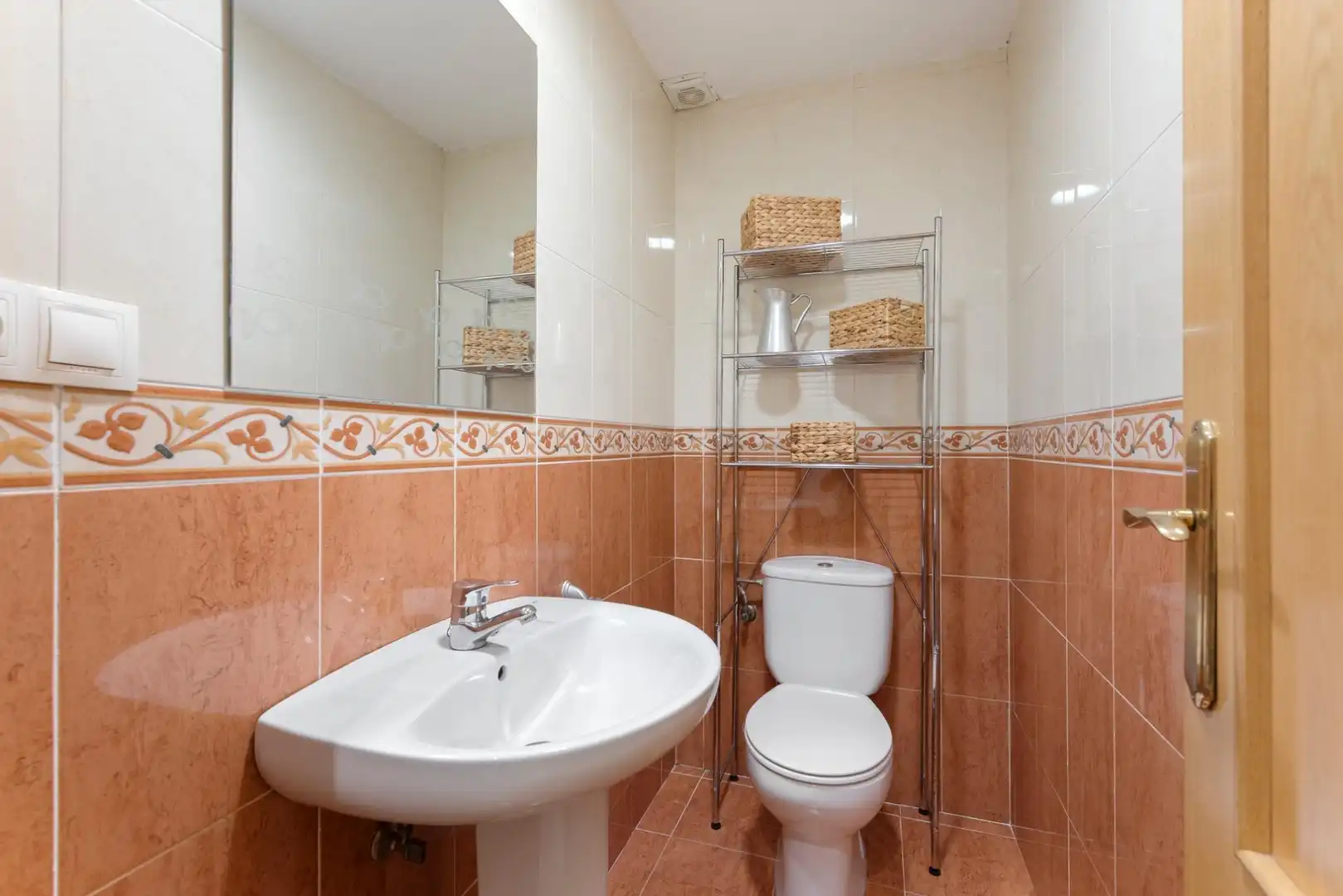 Flat for rent in Calle Calle Mirlos, Torreblanca del Sol