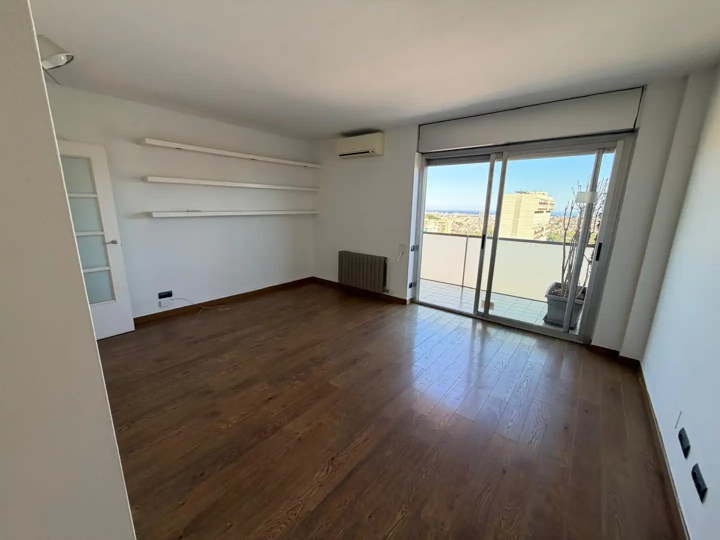 Bedroom of Flat for rent in Barcelona  with Air Conditioner, Heating and Terrace