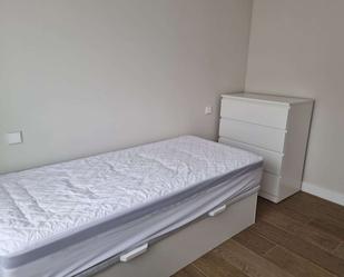Bedroom of Flat to share in  Madrid Capital  with Air Conditioner, Heating and Terrace
